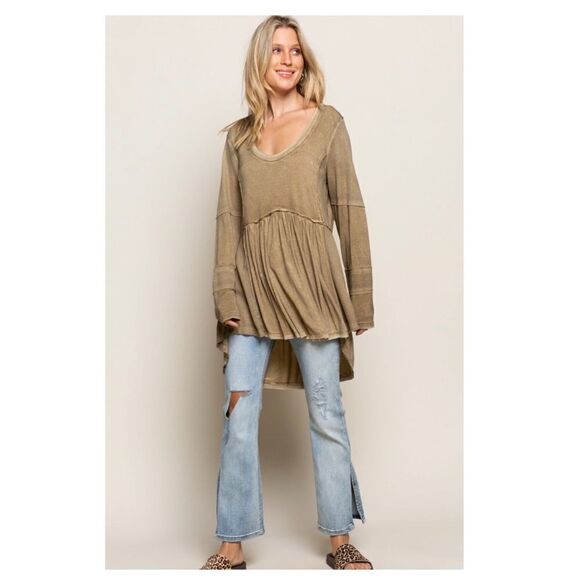 Pol Boho High Low Hem Tunic in Olive - Picture 6 of 8